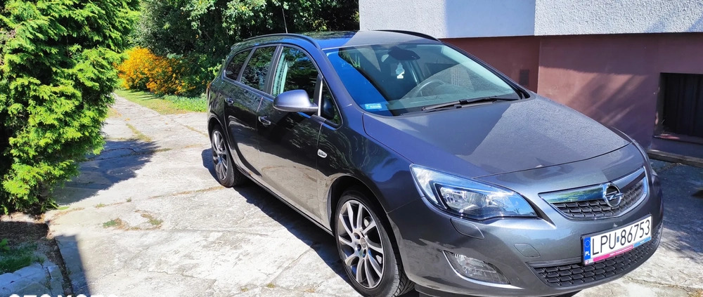 Opel Astra cena 32900 przebieg: 100500, rok produkcji 2011 z Puławy małe 137